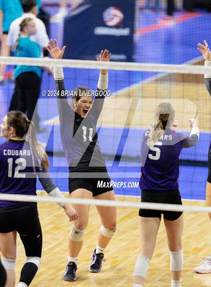 Thumbnail 1 in Wiggins vs. Sedgwick County (CHSAA 2A Round 3) photogallery.