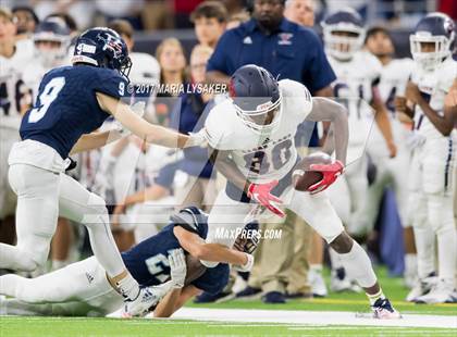 Thumbnail 3 in Clear Lake vs Kingwood (UIL 6A  Area Playoffs) photogallery.