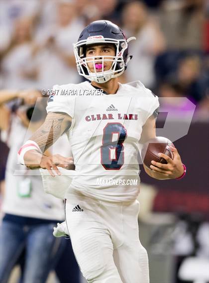 Thumbnail 3 in Clear Lake vs Kingwood (UIL 6A  Area Playoffs) photogallery.