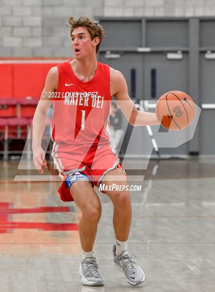 Thumbnail 2 in Servite @ Mater Dei (Nike Extravaganza) photogallery.