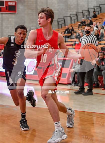 Thumbnail 1 in Servite @ Mater Dei (Nike Extravaganza) photogallery.