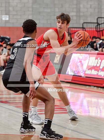 Thumbnail 3 in Servite @ Mater Dei (Nike Extravaganza) photogallery.