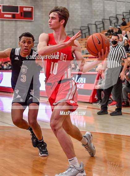 Thumbnail 2 in Servite @ Mater Dei (Nike Extravaganza) photogallery.