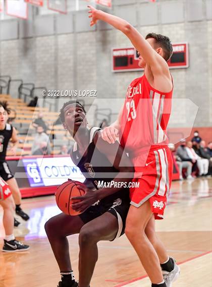 Thumbnail 3 in Servite @ Mater Dei (Nike Extravaganza) photogallery.