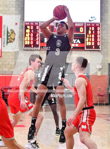 Thumbnail 2 in Servite @ Mater Dei (Nike Extravaganza) photogallery.