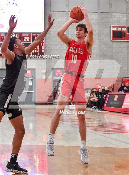 Thumbnail 2 in Servite @ Mater Dei (Nike Extravaganza) photogallery.