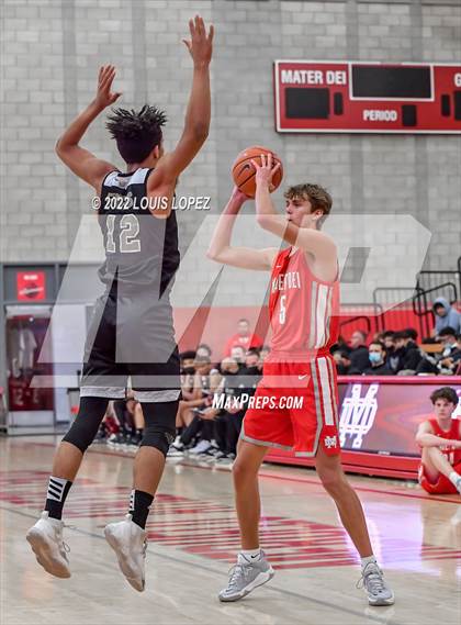 Thumbnail 3 in Servite @ Mater Dei (Nike Extravaganza) photogallery.