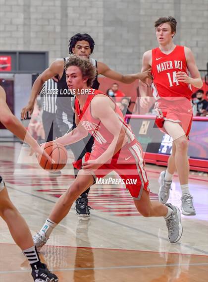 Thumbnail 2 in Servite @ Mater Dei (Nike Extravaganza) photogallery.