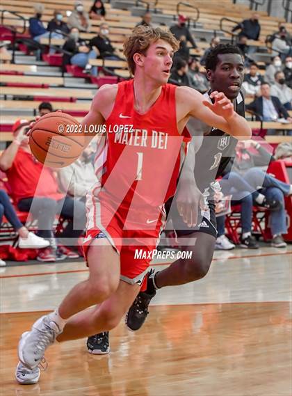 Thumbnail 2 in Servite @ Mater Dei (Nike Extravaganza) photogallery.