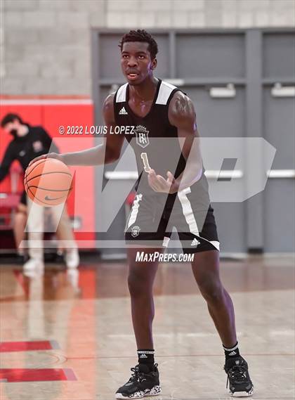 Thumbnail 2 in Servite @ Mater Dei (Nike Extravaganza) photogallery.