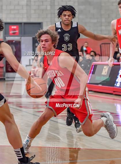 Thumbnail 3 in Servite @ Mater Dei (Nike Extravaganza) photogallery.