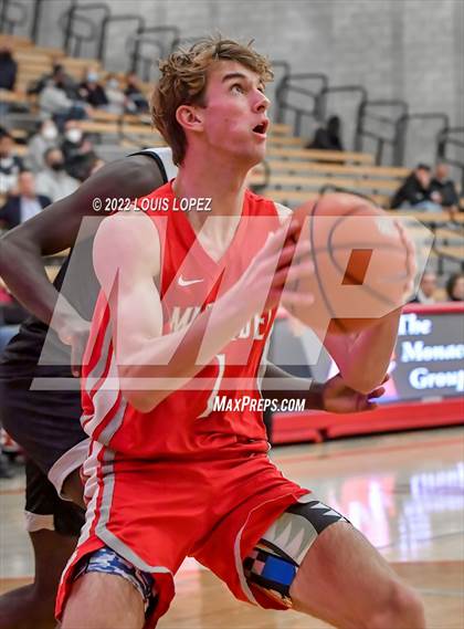 Thumbnail 3 in Servite @ Mater Dei (Nike Extravaganza) photogallery.