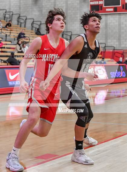 Thumbnail 2 in Servite @ Mater Dei (Nike Extravaganza) photogallery.