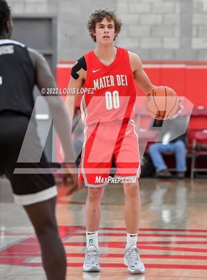 Thumbnail 2 in Servite @ Mater Dei (Nike Extravaganza) photogallery.