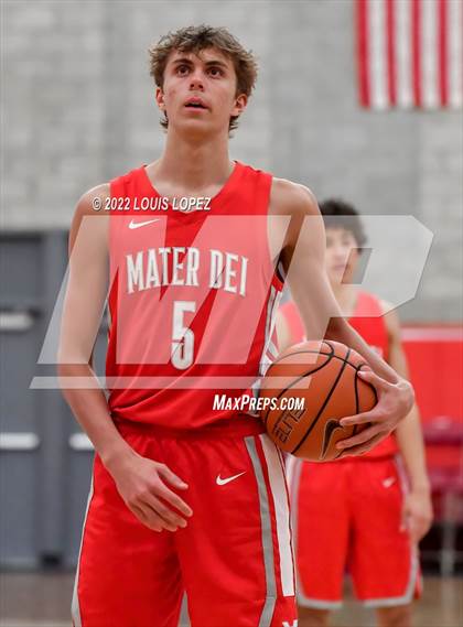 Thumbnail 3 in Servite @ Mater Dei (Nike Extravaganza) photogallery.