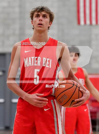 Thumbnail 2 in Servite @ Mater Dei (Nike Extravaganza) photogallery.