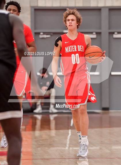 Thumbnail 1 in Servite @ Mater Dei (Nike Extravaganza) photogallery.
