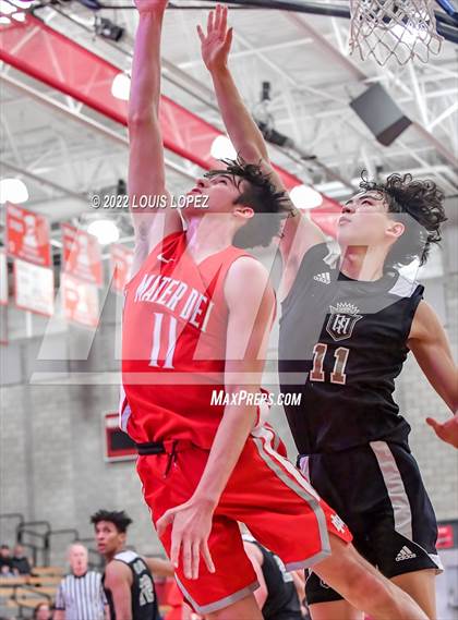 Thumbnail 3 in Servite @ Mater Dei (Nike Extravaganza) photogallery.