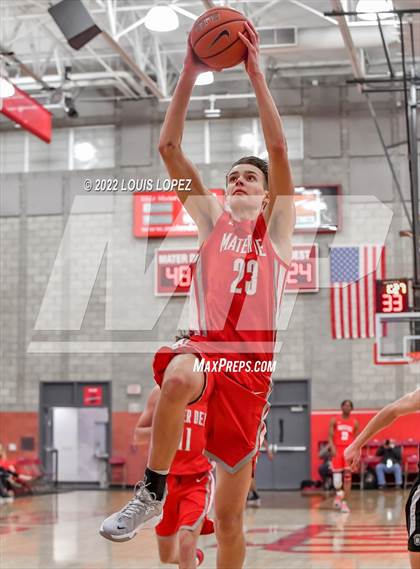 Thumbnail 1 in Servite @ Mater Dei (Nike Extravaganza) photogallery.