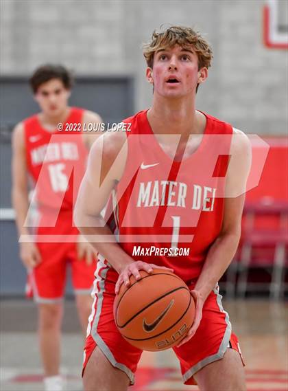 Thumbnail 2 in Servite @ Mater Dei (Nike Extravaganza) photogallery.