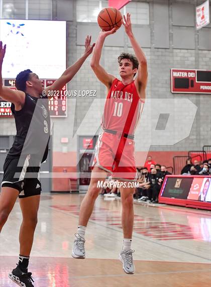 Thumbnail 3 in Servite @ Mater Dei (Nike Extravaganza) photogallery.