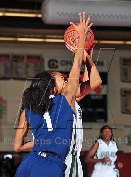 Thumbnail 2 in Murrieta Mesa vs. Summit (Lady Bears Holiday Classic) photogallery.