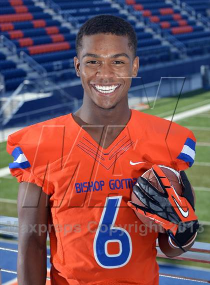 Thumbnail 2 in Bishop Gorman (Preseason Top 25 Photo Shoot) photogallery.