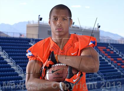 Thumbnail 3 in Bishop Gorman (Preseason Top 25 Photo Shoot) photogallery.
