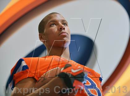 Thumbnail 2 in Bishop Gorman (Preseason Top 25 Photo Shoot) photogallery.
