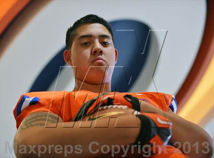 Thumbnail 2 in Bishop Gorman (Preseason Top 25 Photo Shoot) photogallery.