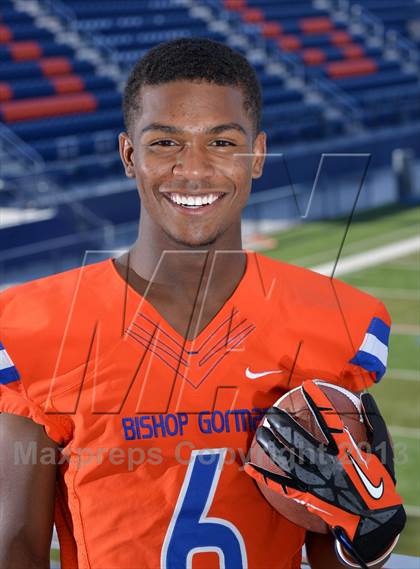Thumbnail 1 in Bishop Gorman (Preseason Top 25 Photo Shoot) photogallery.