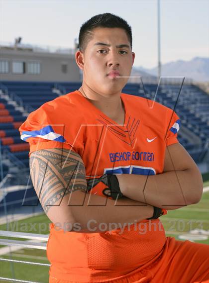 Thumbnail 2 in Bishop Gorman (Preseason Top 25 Photo Shoot) photogallery.