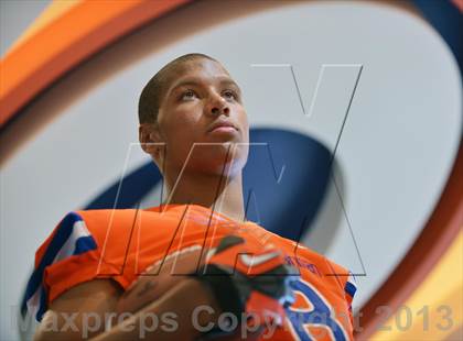 Thumbnail 1 in Bishop Gorman (Preseason Top 25 Photo Shoot) photogallery.