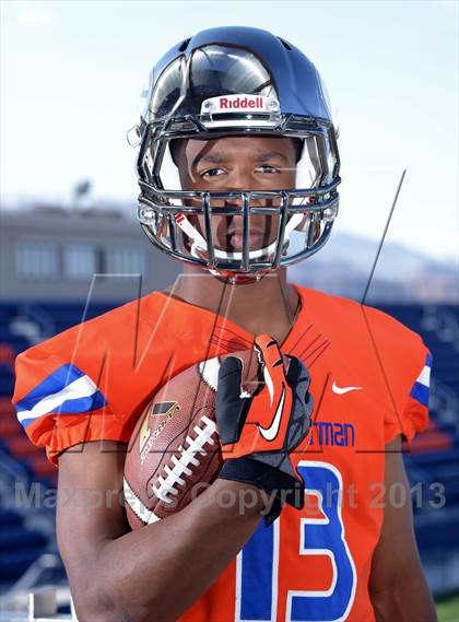 Thumbnail 3 in Bishop Gorman (Preseason Top 25 Photo Shoot) photogallery.