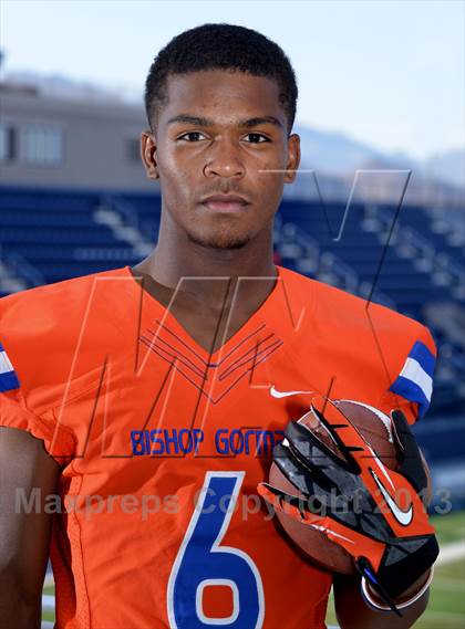 Thumbnail 3 in Bishop Gorman (Preseason Top 25 Photo Shoot) photogallery.