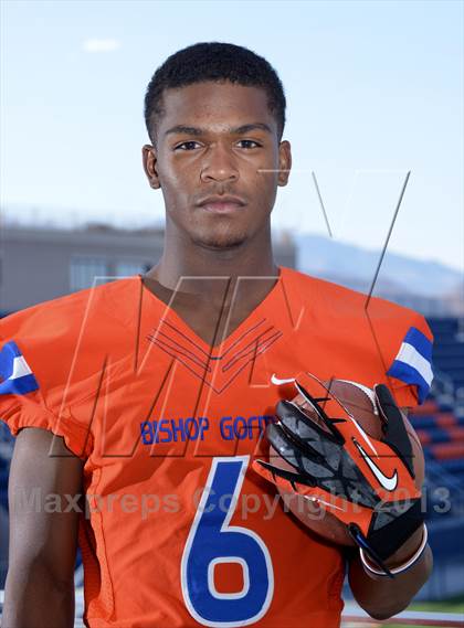 Thumbnail 2 in Bishop Gorman (Preseason Top 25 Photo Shoot) photogallery.