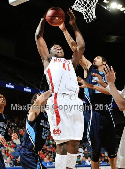 Thumbnail 3 in Mater Dei vs. Bullard (CIF D1 SoCal Regional Final) photogallery.