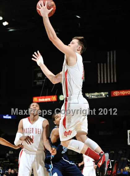 Thumbnail 1 in Mater Dei vs. Bullard (CIF D1 SoCal Regional Final) photogallery.