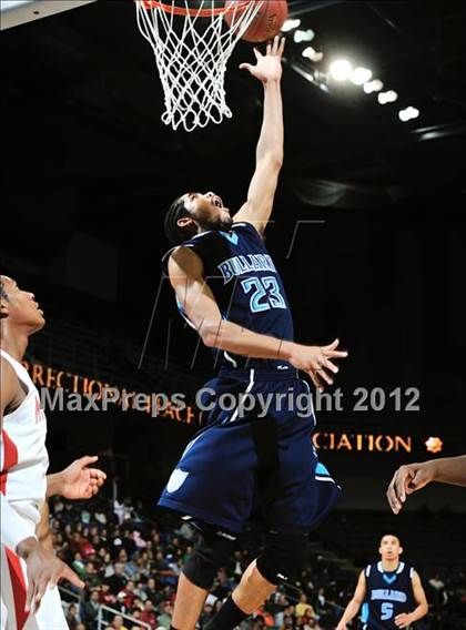 Thumbnail 2 in Mater Dei vs. Bullard (CIF D1 SoCal Regional Final) photogallery.