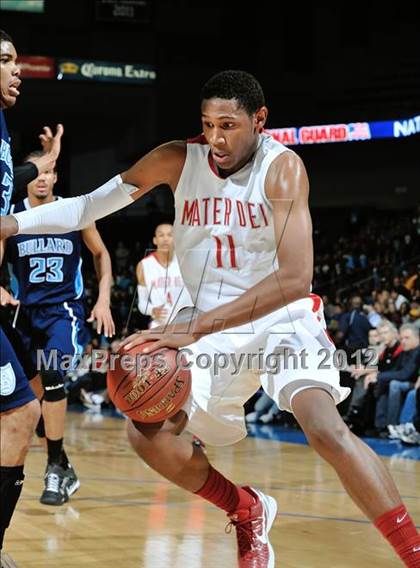 Thumbnail 3 in Mater Dei vs. Bullard (CIF D1 SoCal Regional Final) photogallery.