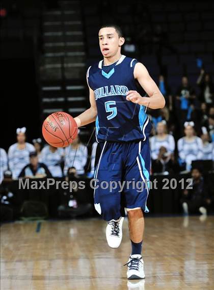 Thumbnail 1 in Mater Dei vs. Bullard (CIF D1 SoCal Regional Final) photogallery.
