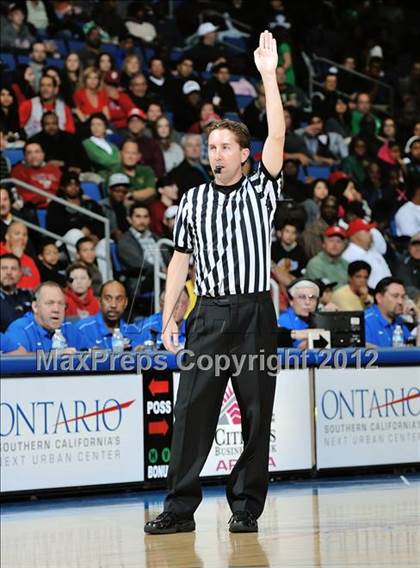 Thumbnail 1 in Mater Dei vs. Bullard (CIF D1 SoCal Regional Final) photogallery.