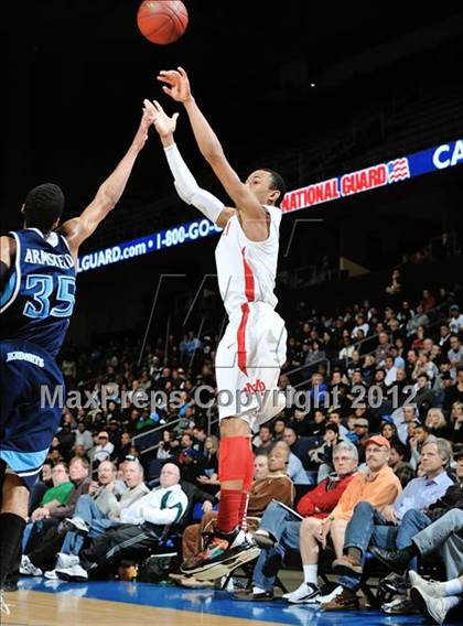 Thumbnail 3 in Mater Dei vs. Bullard (CIF D1 SoCal Regional Final) photogallery.