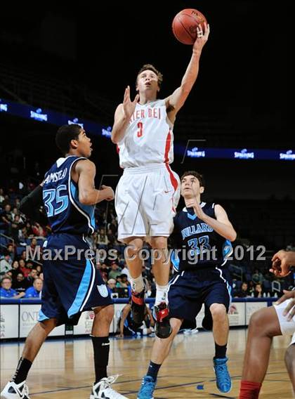 Thumbnail 2 in Mater Dei vs. Bullard (CIF D1 SoCal Regional Final) photogallery.