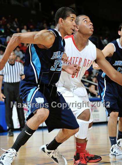 Thumbnail 1 in Mater Dei vs. Bullard (CIF D1 SoCal Regional Final) photogallery.