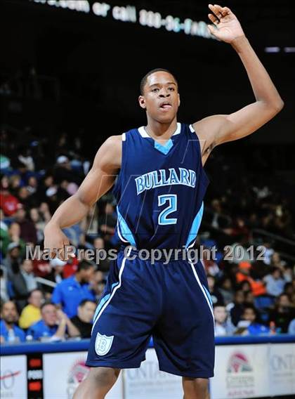 Thumbnail 3 in Mater Dei vs. Bullard (CIF D1 SoCal Regional Final) photogallery.