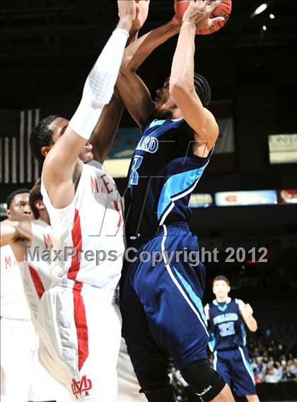 Thumbnail 3 in Mater Dei vs. Bullard (CIF D1 SoCal Regional Final) photogallery.