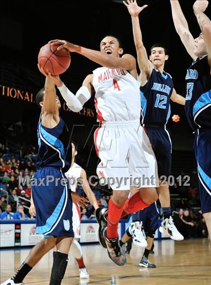 Thumbnail 3 in Mater Dei vs. Bullard (CIF D1 SoCal Regional Final) photogallery.