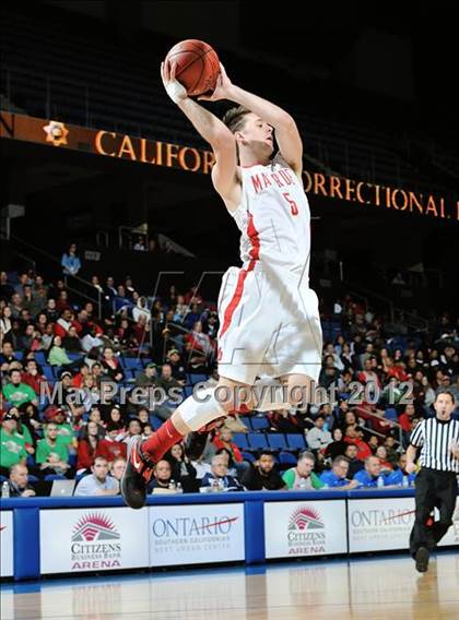 Thumbnail 3 in Mater Dei vs. Bullard (CIF D1 SoCal Regional Final) photogallery.