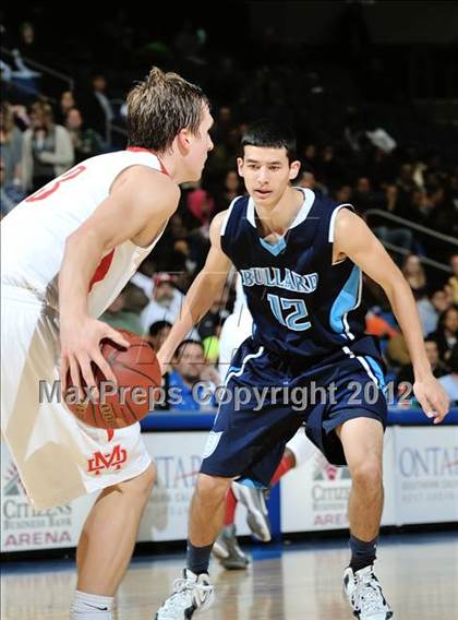 Thumbnail 3 in Mater Dei vs. Bullard (CIF D1 SoCal Regional Final) photogallery.